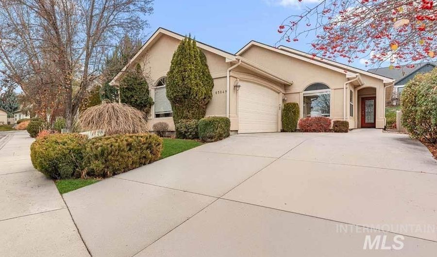 6584 N Antler Pl, Boise, ID 83703 - 3 Beds, 2 Bath
