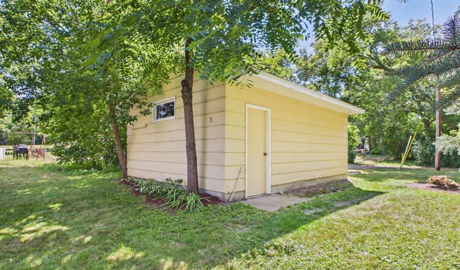 410 Quincy St, Alexandria, MN 56308 - 2 Beds, 1 Bath