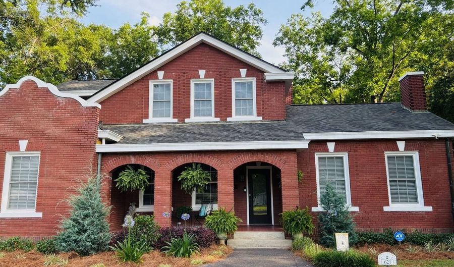 621 CHURCH St, Andalusia, AL 36420 - 4 Beds, 3 Bath