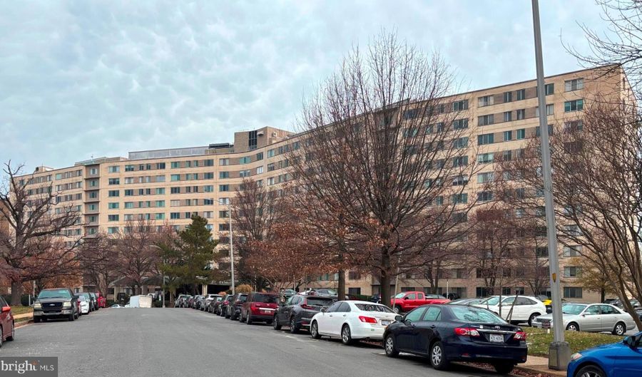 1200 N NASH St 830, Arlington, VA 22209 - 1 Beds, 1 Bath