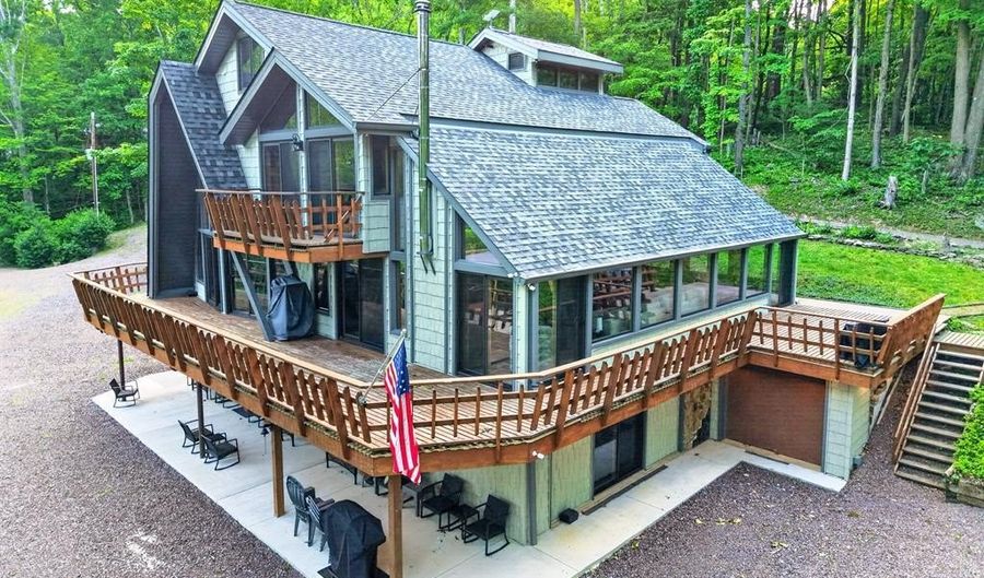 927 Wilkins Hollow Rd, Addison, PA 15411 - 5 Beds, 5 Bath