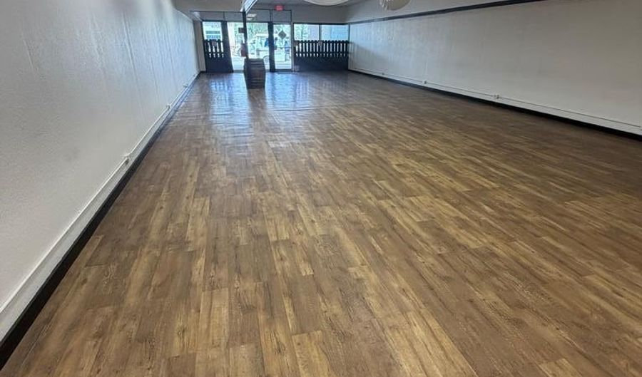 120 N Main St, Andrews, TX 79714 - 0 Beds, 0 Bath