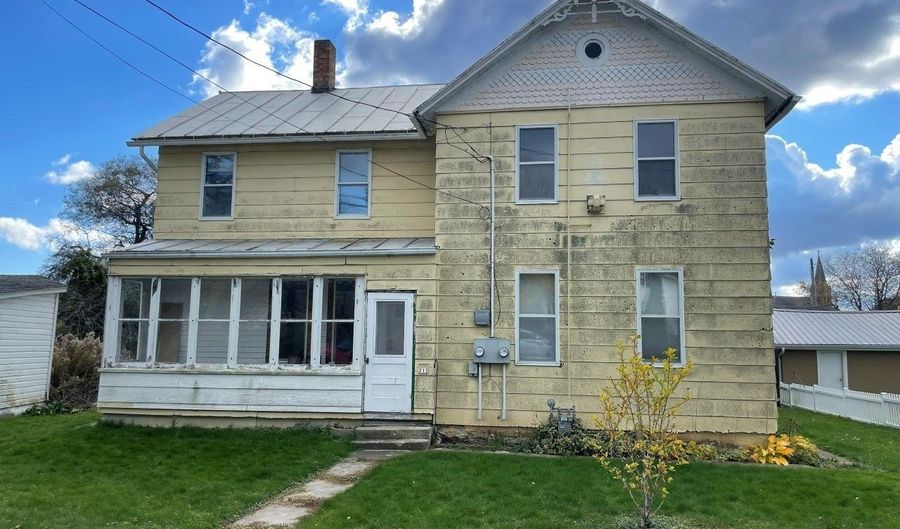 212 N WATER St, Algoma, WI 54201 - 0 Beds, 0 Bath