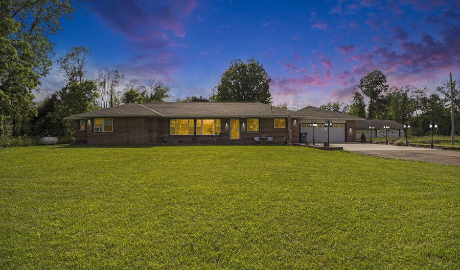 956 29 1/2 Mile Rd, Albion, MI 49224 - 3 Beds, 2 Bath