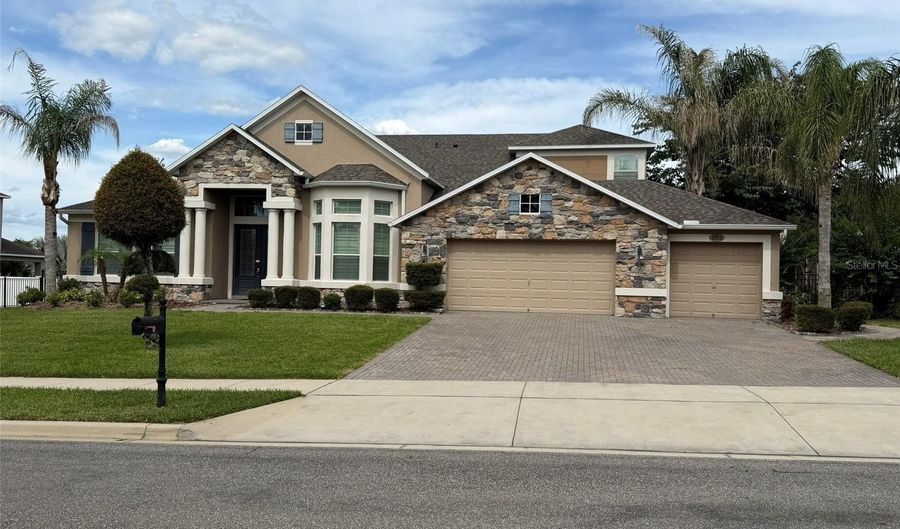 2023 MISTY GLEN Dr, Apopka, FL 32712 - 4 Beds, 4 Bath