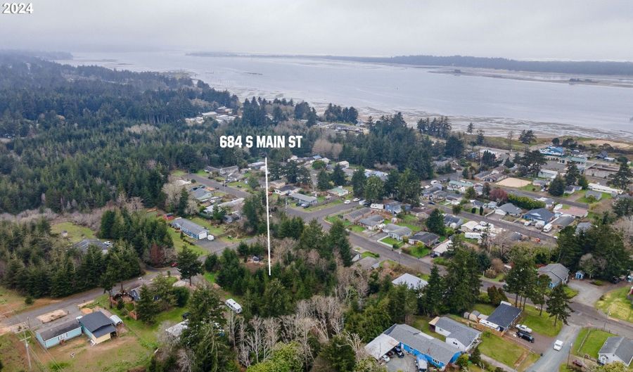 684 S MAIN St, Coos Bay, OR 97420 - 0 Beds, 0 Bath