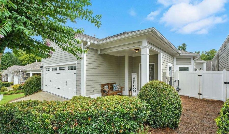 366 Acuba, Woodstock, GA 30188 - 2 Beds, 2 Bath
