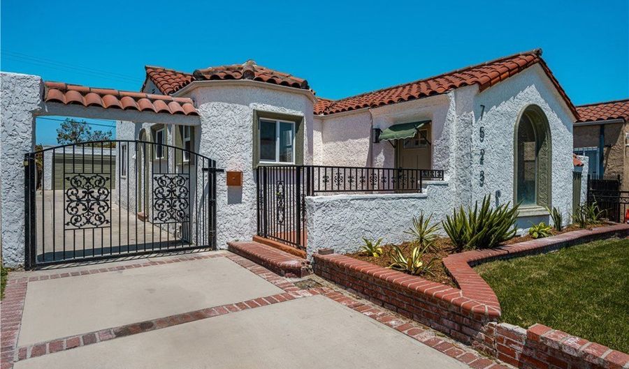 7523 Dalton Ave, Los Angeles, CA 90047 - 3 Beds, 2 Bath