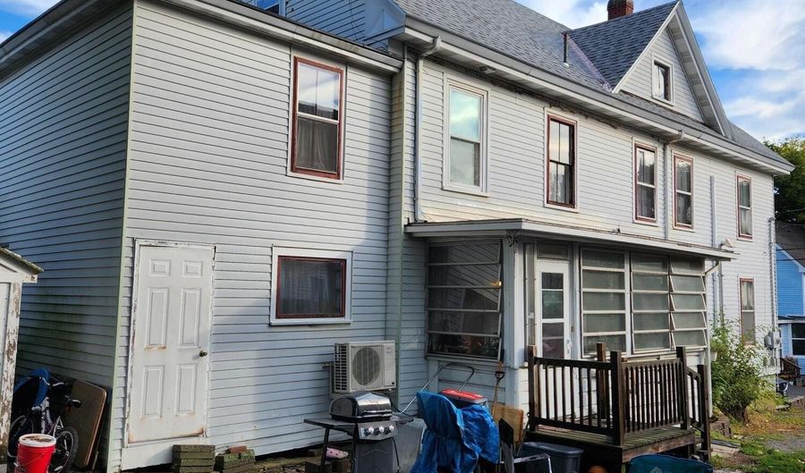 104 Pearl St, Bangor, ME 04401 - 5 Beds, 0 Bath