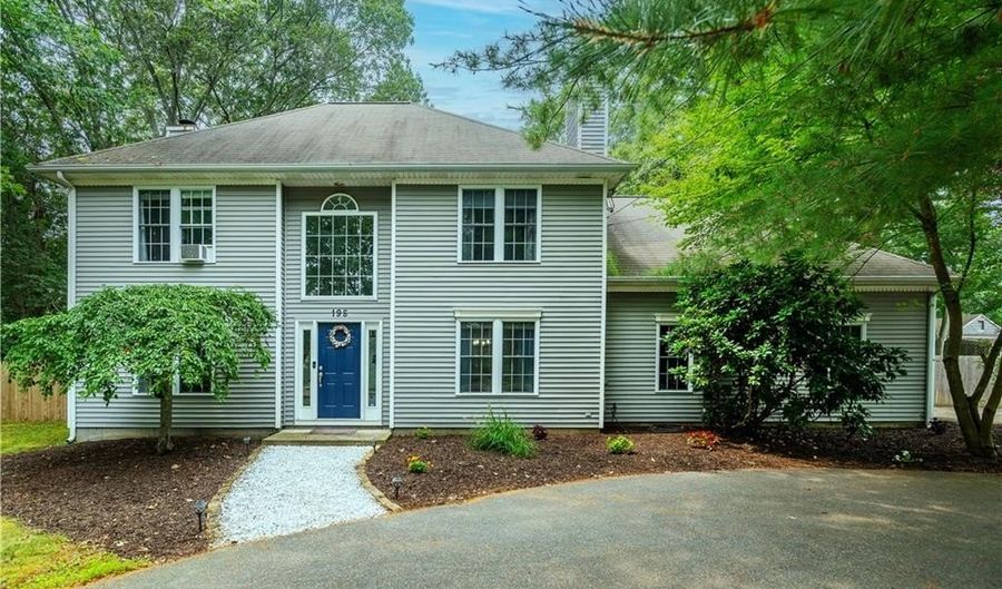 195 Oakland Beach Ave, Warwick, RI 02889 - 3 Beds, 3 Bath