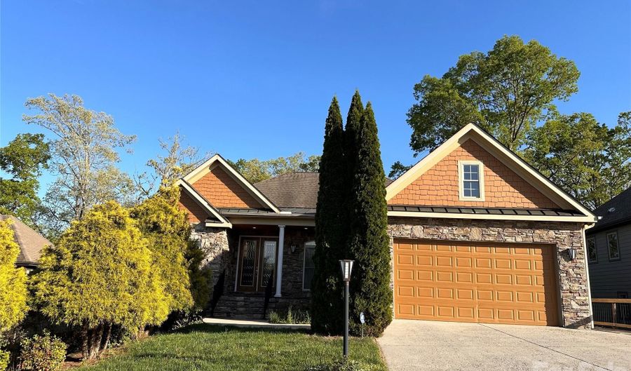 26 Stone House Rd, Arden, NC 28704 - 3 Beds, 3 Bath
