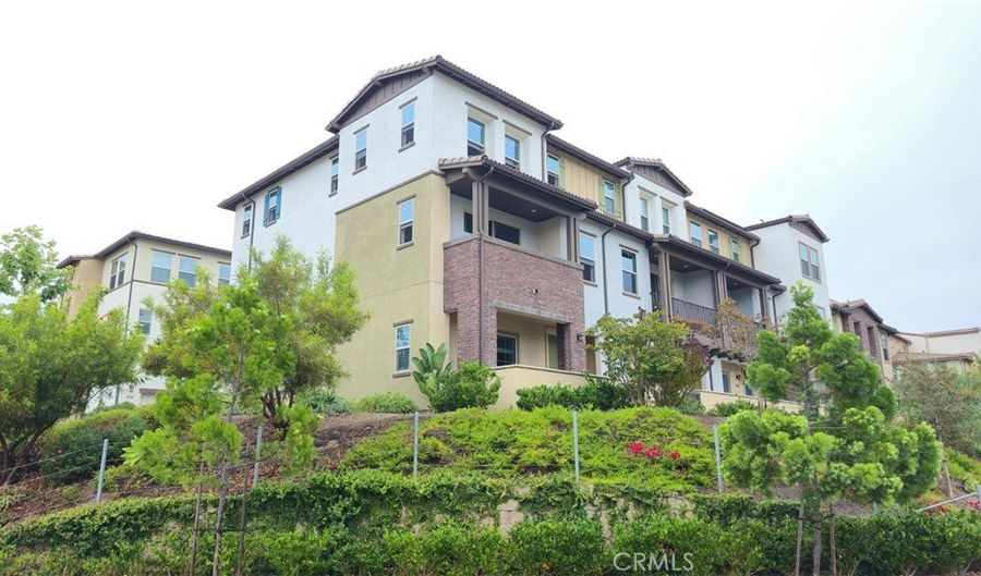 1813 Mesquite Way, Oceanside, CA 92056 - 4 Beds, 4 Bath