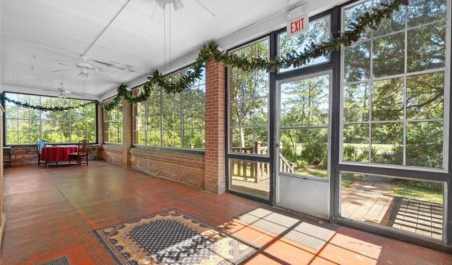 11525 Highway 43 N, Axis, AL 36505 - 5 Beds, 4 Bath