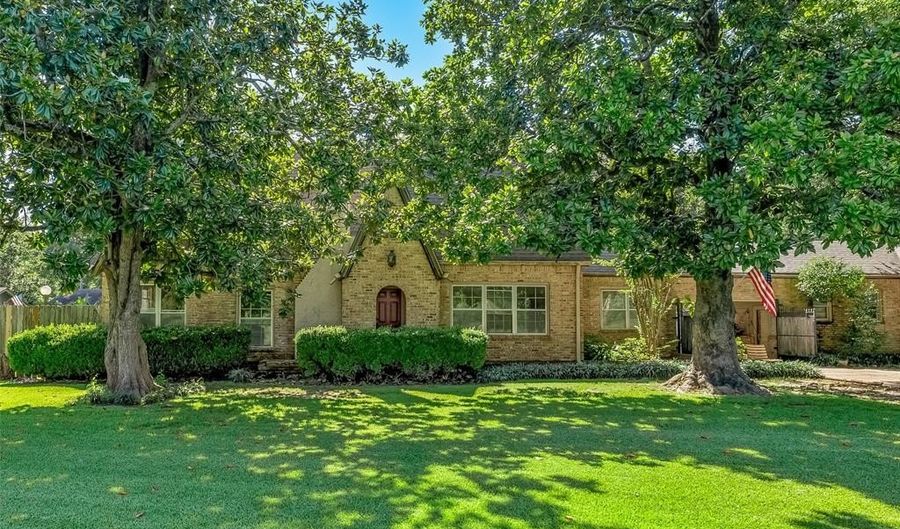 227 Gray St, Belcher, LA 71004 - 4 Beds, 2 Bath