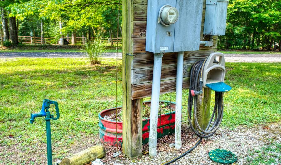 326 Goad Mill Ln, Allardt, TN 38504 - 2 Beds, 1 Bath