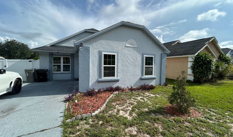 601 Swallow Ct, Apopka, FL 32712 - 2 Beds, 2 Bath