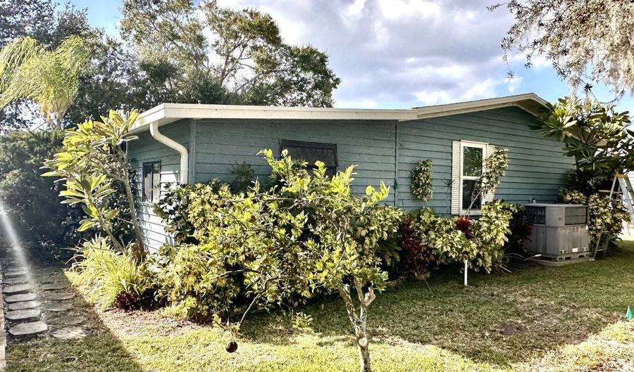 2639 S Nicklaus Dr, Avon Park, FL 33825 - 2 Beds, 2 Bath