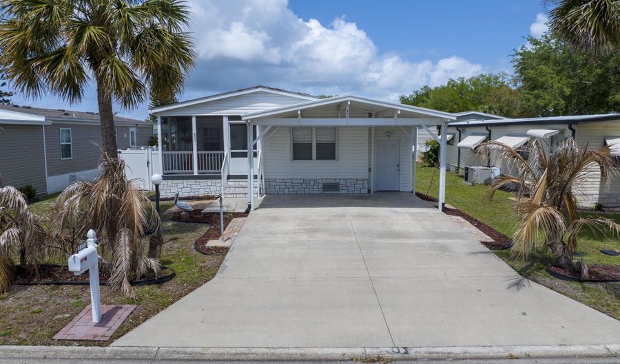 971 Laurel Cir, Barefoot Bay, FL 32976 - 3 Beds, 2 Bath
