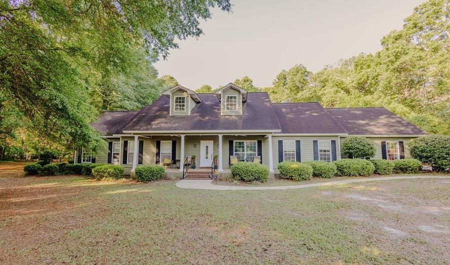 100 Redwood Dr, Bainbridge, GA 39819 - 3 Beds, 3 Bath