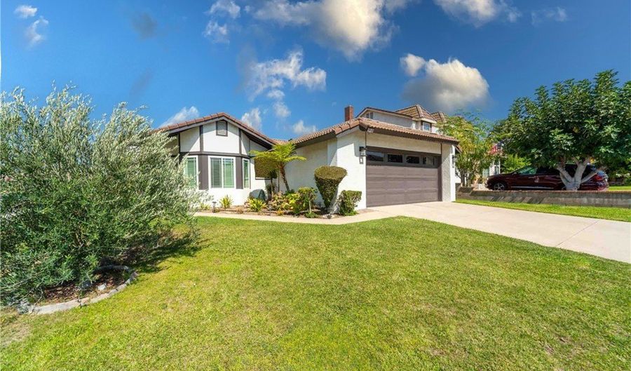 210 S Larkwood, Anaheim, CA 92808 - 4 Beds, 2 Bath