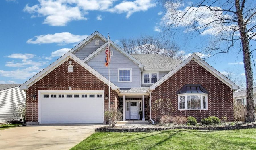 1523 N Patton Ave, Arlington Heights, IL 60004 - 4 Beds, 5 Bath