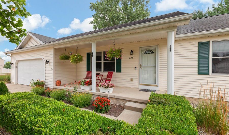 225 Joy Rd, Adrian, MI 49221 - 3 Beds, 2 Bath