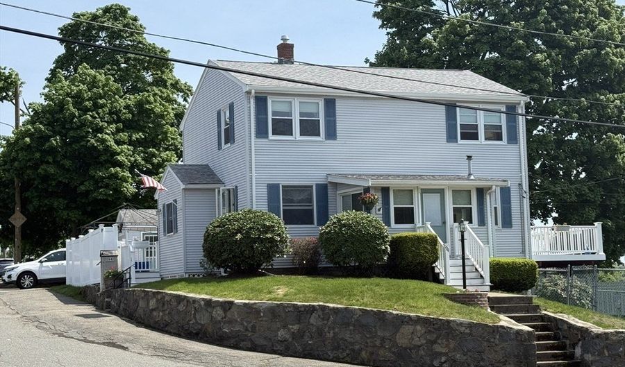 94 Kernwood Ave, Beverly, MA 01915 - 3 Beds, 2 Bath