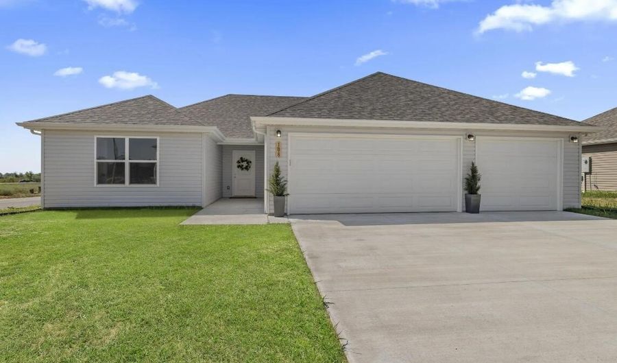 108 Pin Oak Dr, Aurora, MO 65605 - 4 Beds, 2 Bath