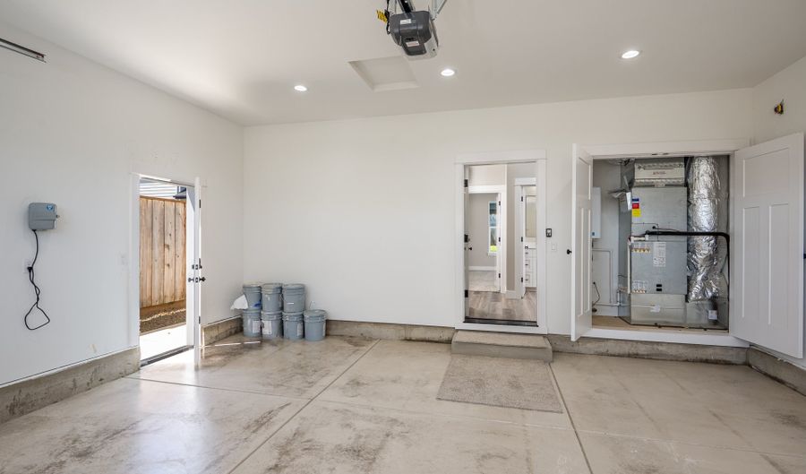 87744 8TH St Lot 14, Veneta, OR 97487 - 4 Beds, 3 Bath