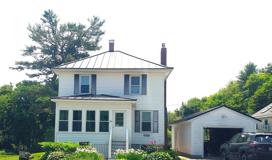 30 Park St, Bath, ME 04530 - 3 Beds, 1 Bath