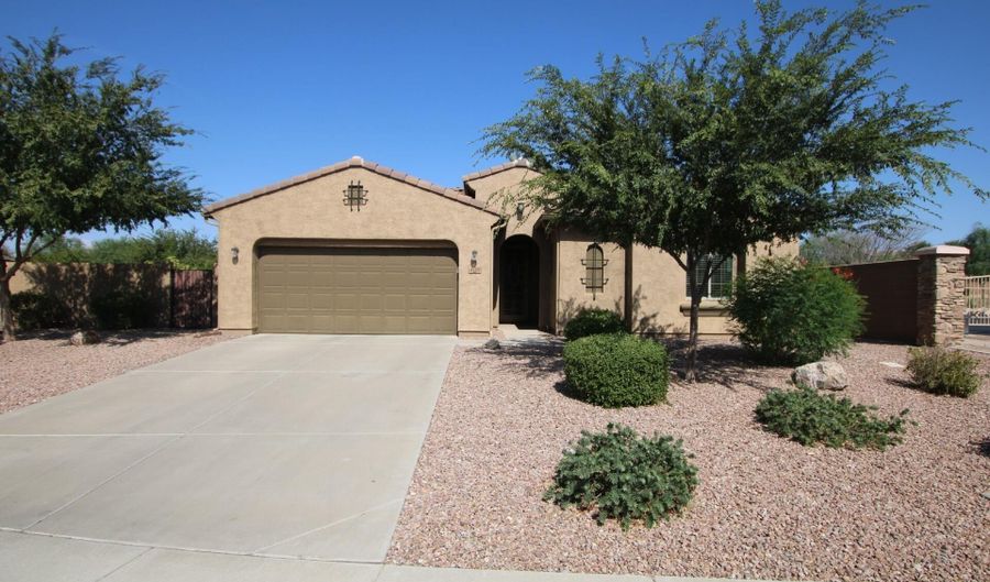 4123 S BUCKSKIN Way, Chandler, AZ 85249 - 3 Beds, 3 Bath