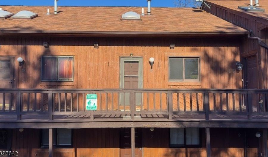 1 Snowbird Ct, Alloway, NJ 07462 - 2 Beds, 1 Bath