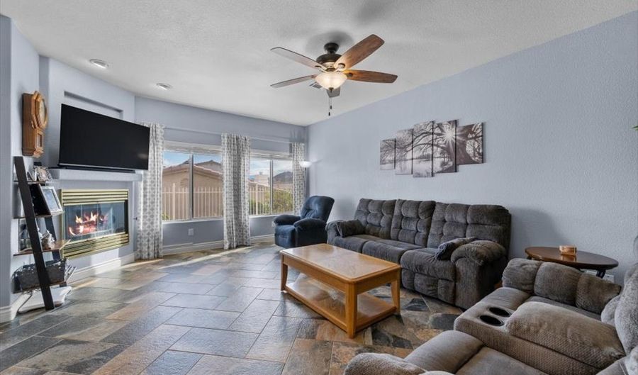 262 Big Horn Dr, Boulder City, NV 89005 - 2 Beds, 3 Bath