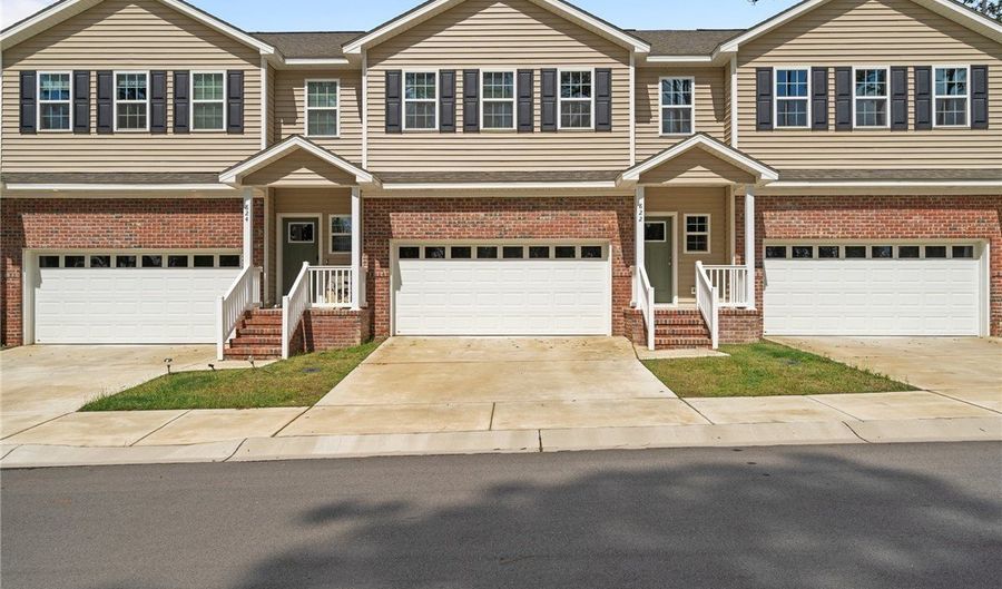 822 Ducks Lndg, Aberdeen, NC 28315 - 3 Beds, 3 Bath