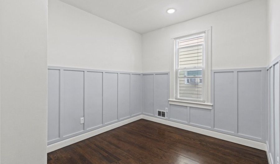 701 Avenue, Bayonne, NJ 07002 - 4 Beds, 2 Bath