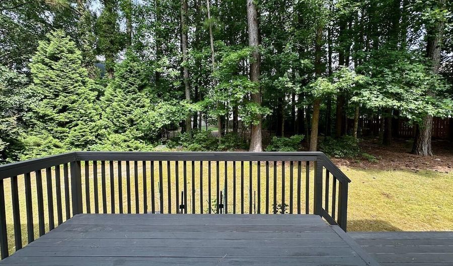 2109 Watersglen Dr, Apex, NC 27502 - 4 Beds, 3 Bath