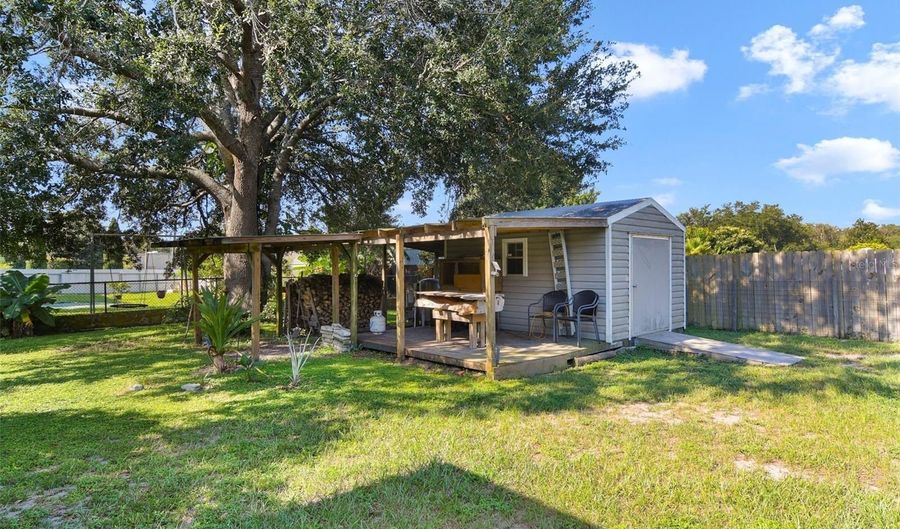 13318 TENNESSEE Ave, Astatula, FL 34705 - 3 Beds, 2 Bath