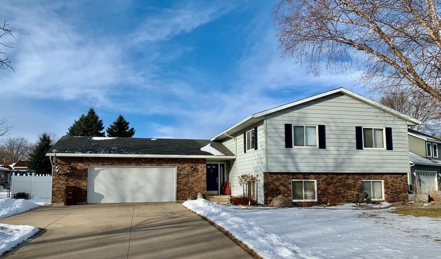 1815 Michael Pl, Albert Lea, MN 56007 - 4 Beds, 3 Bath