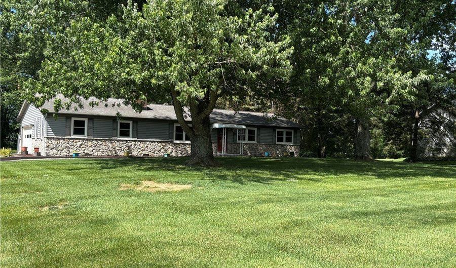1961 Killian Rd, Akron, OH 44312 - 4 Beds, 2 Bath