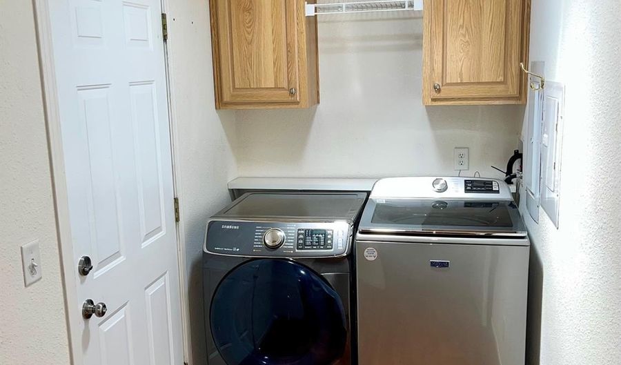 38 Mobile Mnr, Angwin, CA 94508 - 3 Beds, 2 Bath