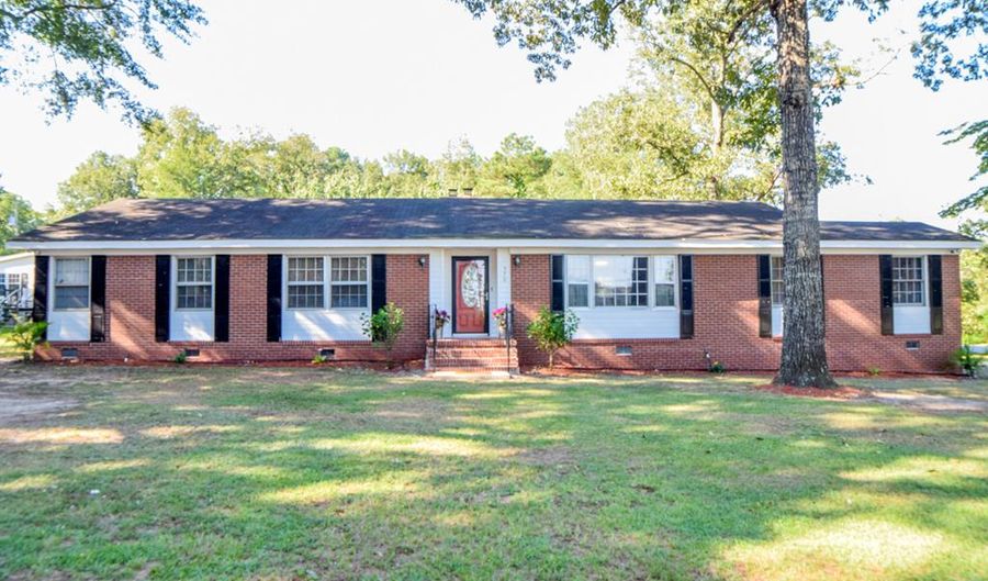 370 Circle Dr, Barnwell, SC 29812 - 3 Beds, 2 Bath