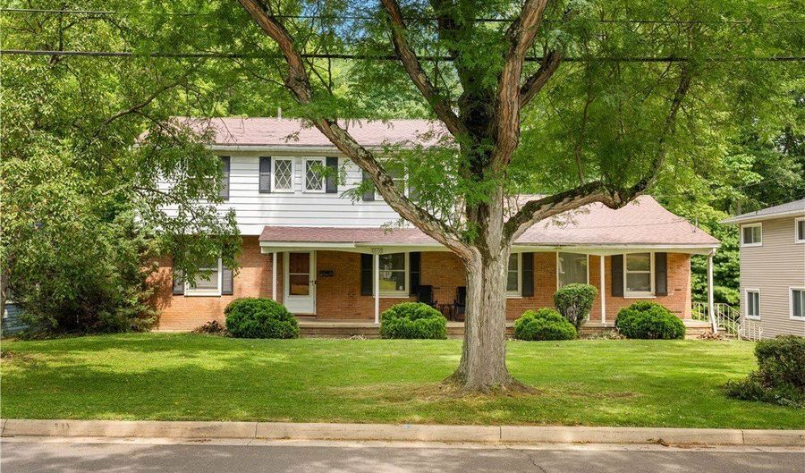 542 Garnette Rd, Akron, OH 44313 - 4 Beds, 3 Bath