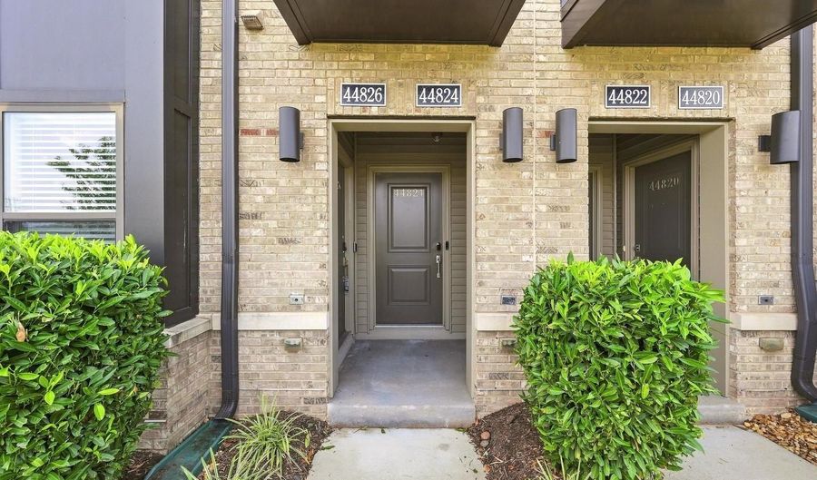 44824 TIVERTON Sq, Ashburn, VA 20147 - 3 Beds, 3 Bath