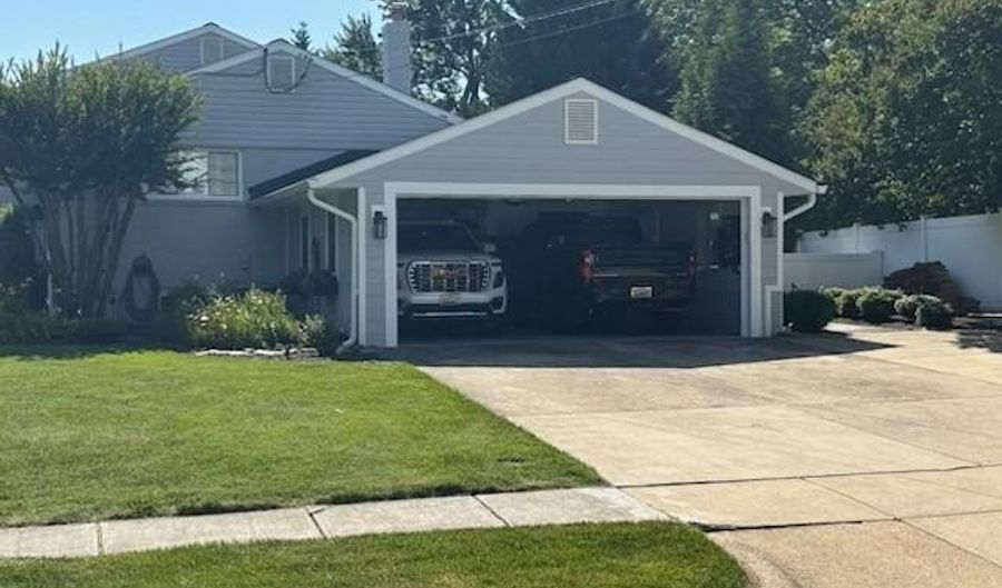 6501 STONEHAM Rd, Bethesda, MD 20817 - 3 Beds, 3 Bath