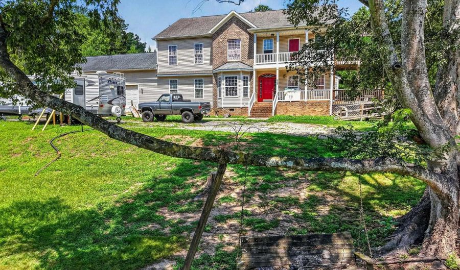 546 Hopewell Rd, Blacksburg, SC 29702 - 6 Beds, 3 Bath