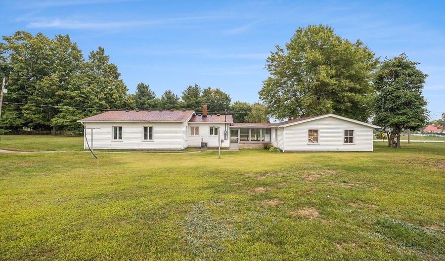 1832 30th St, Allegan, MI 49010 - 3 Beds, 1 Bath