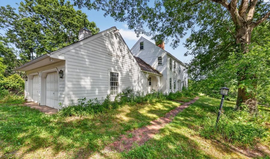 189 Province Line Rd, Allentown, NJ 08501 - 4 Beds, 3 Bath