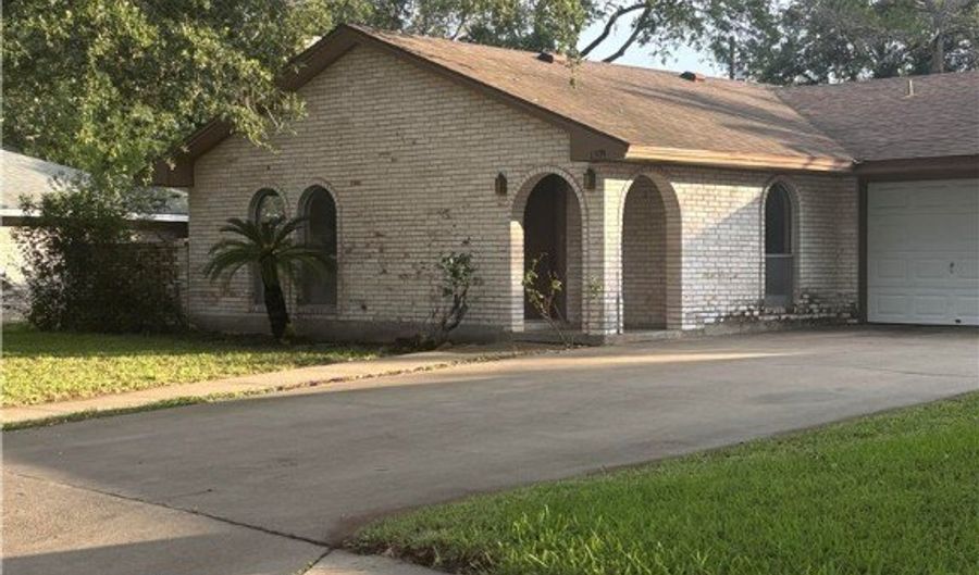 1509 Olmos Cir, Alice, TX 78332 - 3 Beds, 2 Bath