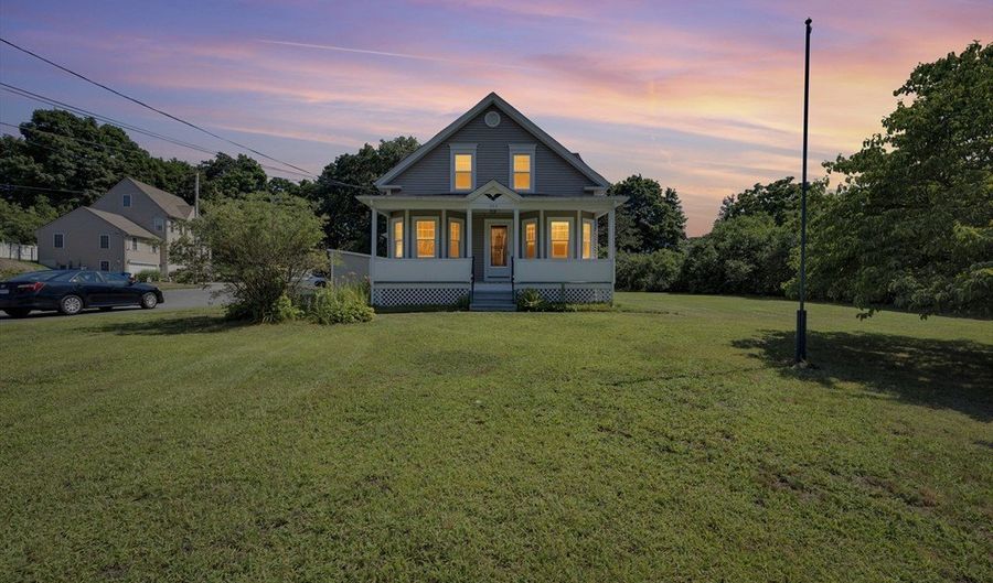 259 Main St, Blackstone, MA 01504 - 3 Beds, 2 Bath