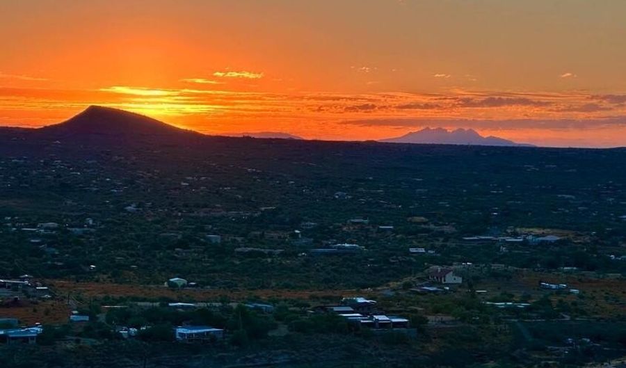 4880 E LONE MOUNTAIN Rd N, Cave Creek, AZ 85331 - 5 Beds, 6 Bath